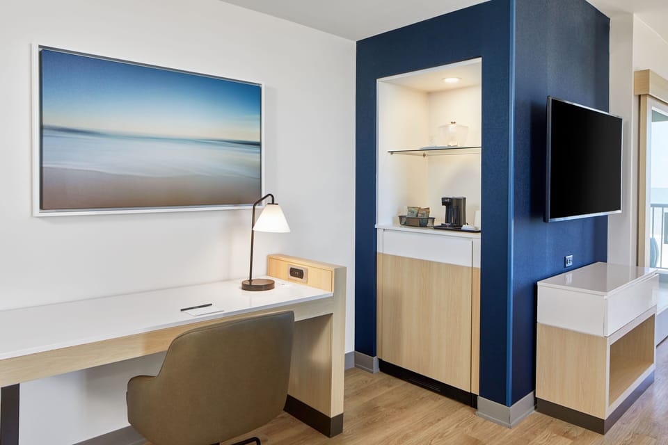 Studio Suite, Multiple Beds, Balcony, Oceanfront | Pillowtop beds, in-room safe, desk, laptop workspace