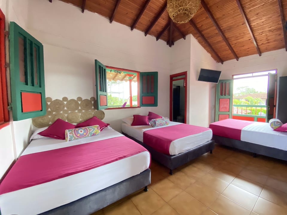 Family Room | Free WiFi, bed sheets