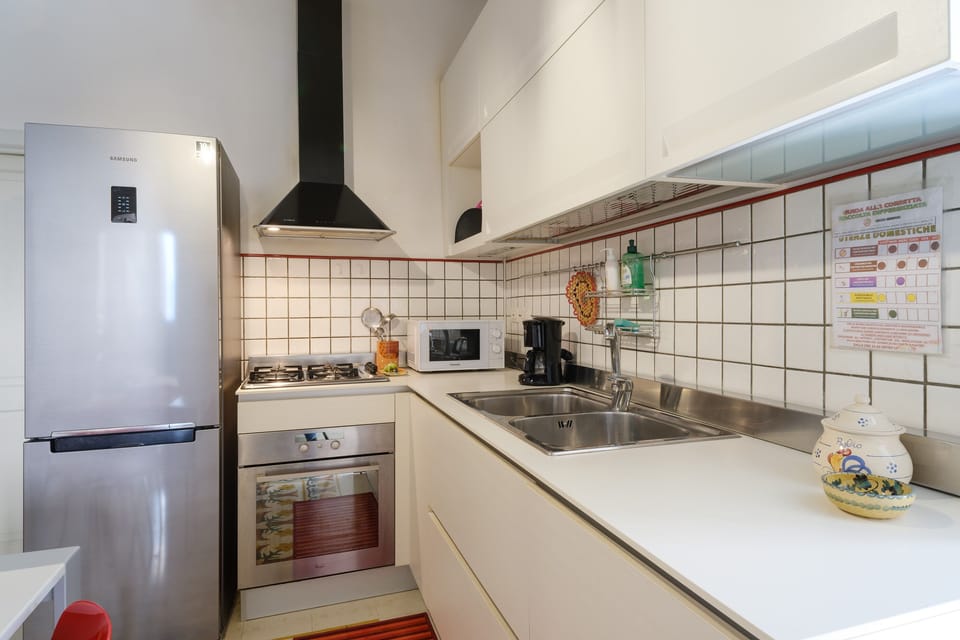 Apartment (2 Bedrooms) | Private kitchen | Microwave, oven, espresso maker