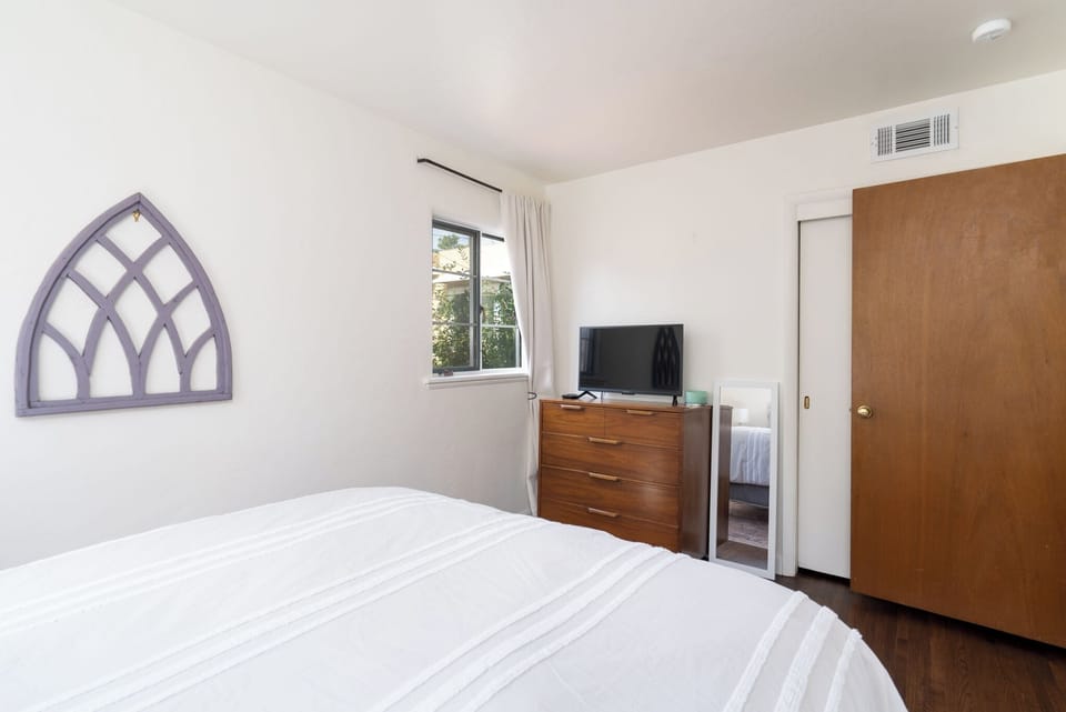 House (2 Bedrooms) | Property amenity