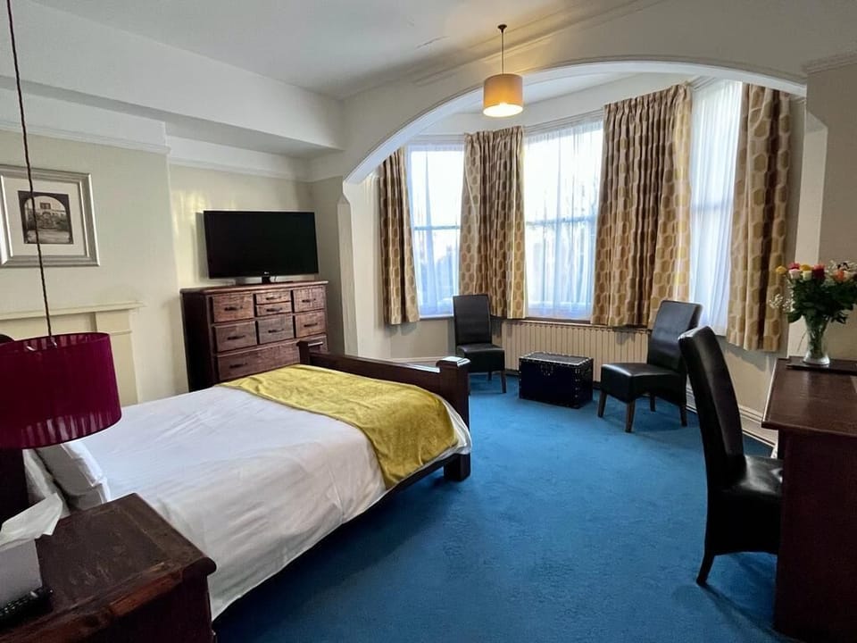 Executive Double Room | In-room safe, individually decorated, individually furnished, desk