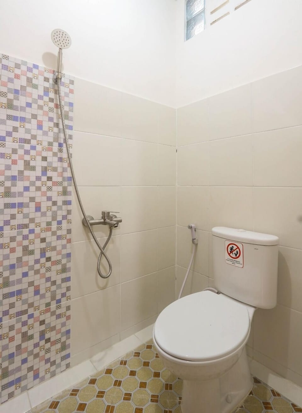 Standard Room | Bathroom