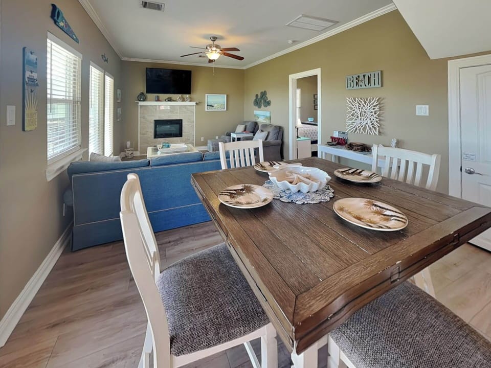 House (3 Bedrooms) | Property amenity