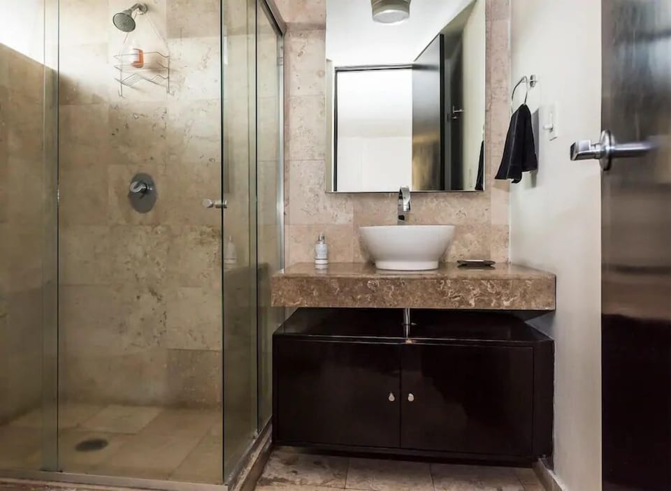 Comfort Apartment | Bathroom