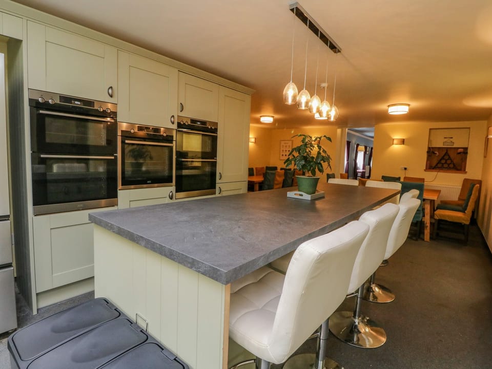 Fridge, dishwasher, electric kettle, toaster