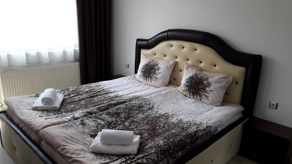 Standard Twin Room | Rollaway beds, free WiFi, bed sheets