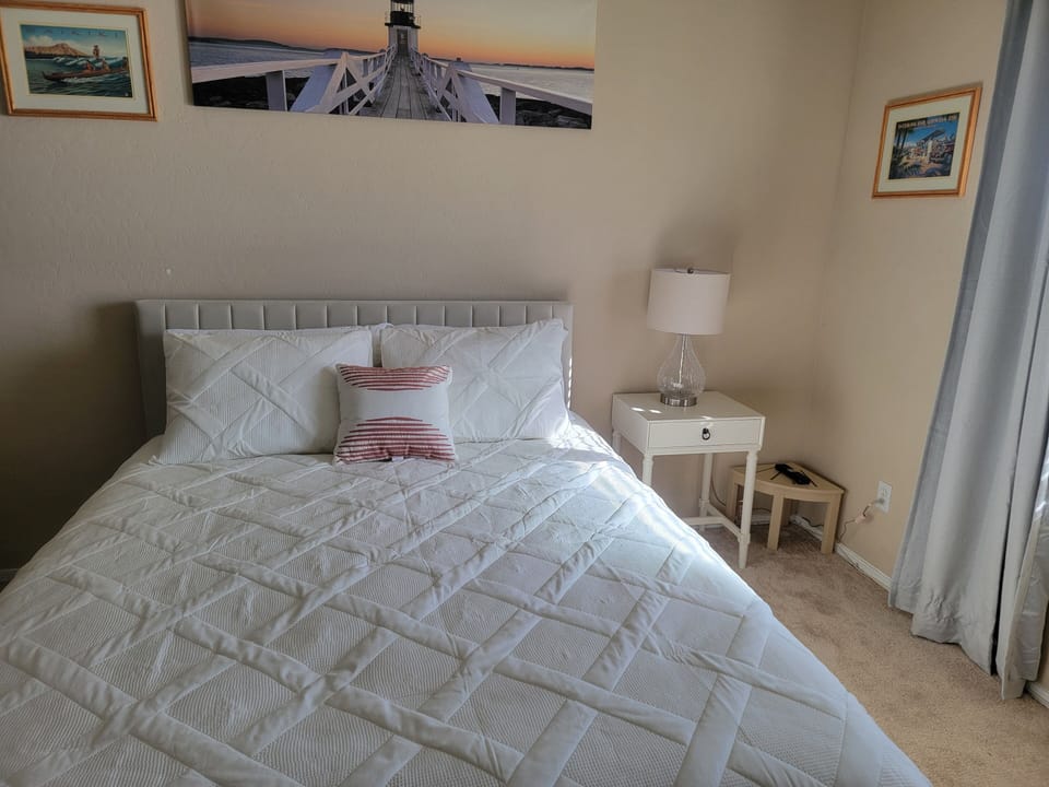 Room, 1 Queen Bed (Havana Room) | 1 bedroom, iron/ironing board (on request), WiFi (free)