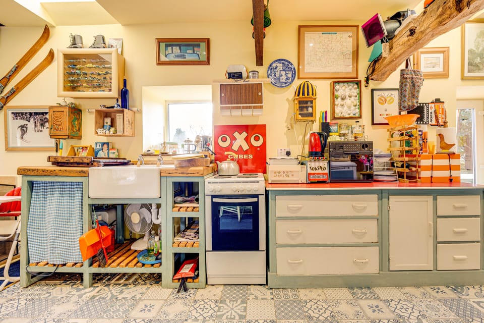 Cottage | Private kitchen | Fridge, microwave, oven, stovetop