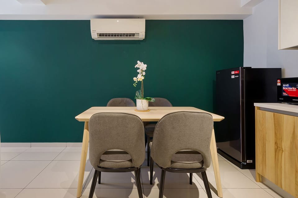 City Studio | In-room dining
