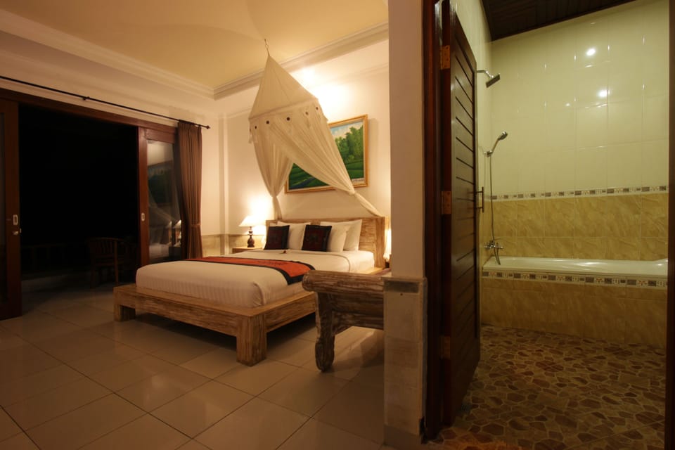 Deluxe Double Room | In-room safe, rollaway beds, free WiFi, bed sheets
