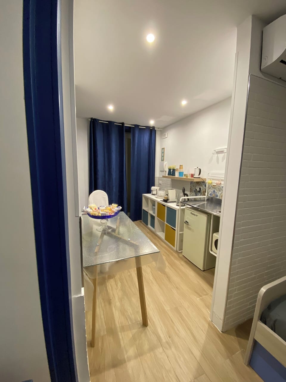 Family Double or Twin Room (Scirocco) | Private kitchen | Full-size fridge, microwave, coffee/tea maker, electric kettle