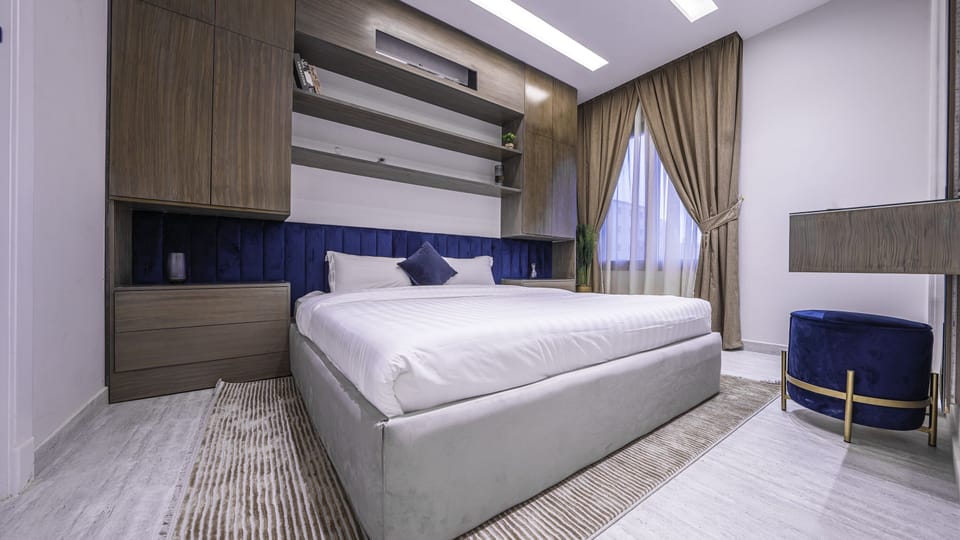 Apartment, 2 Bedrooms | 2 bedrooms, down comforters, individually decorated