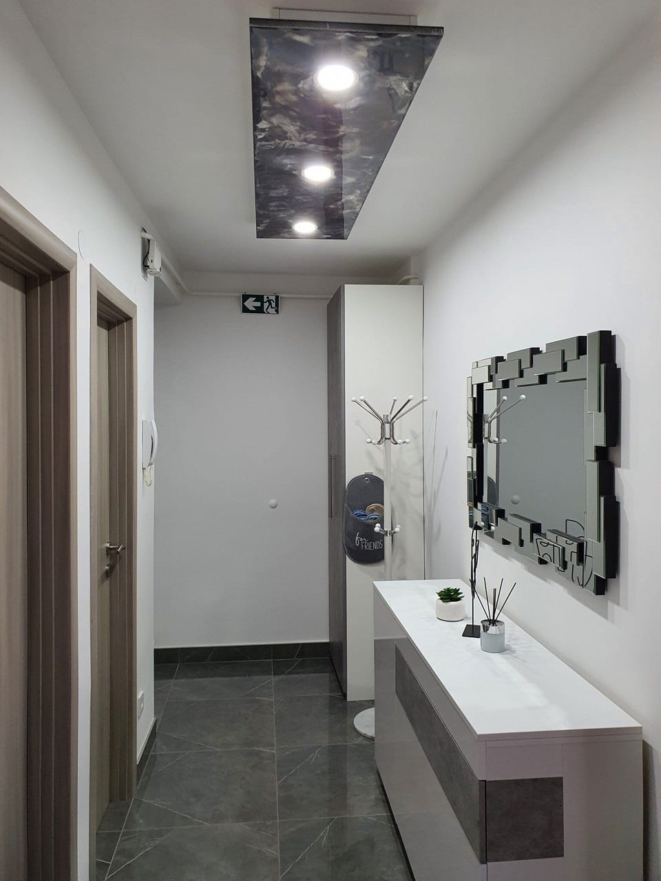 Apartment (One Bedroom Apartment with Balcony) | Interior