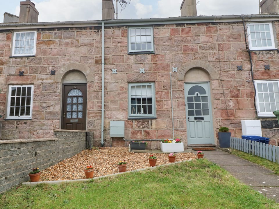 Cottage | Front of property