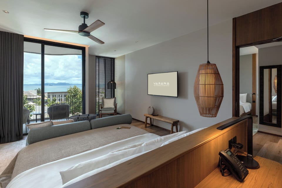 Connecting room with Ocean View | Premium bedding, down comforters, minibar, in-room safe