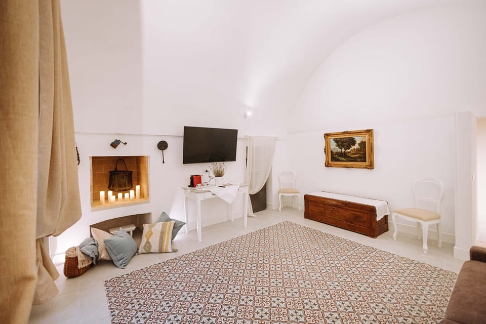 Luxury Suite | Premium bedding, down comforters, memory foam beds, minibar