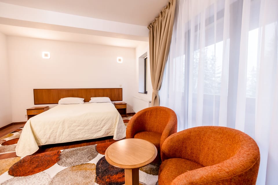 Superior Twin Room | Minibar, desk, laptop workspace, soundproofing