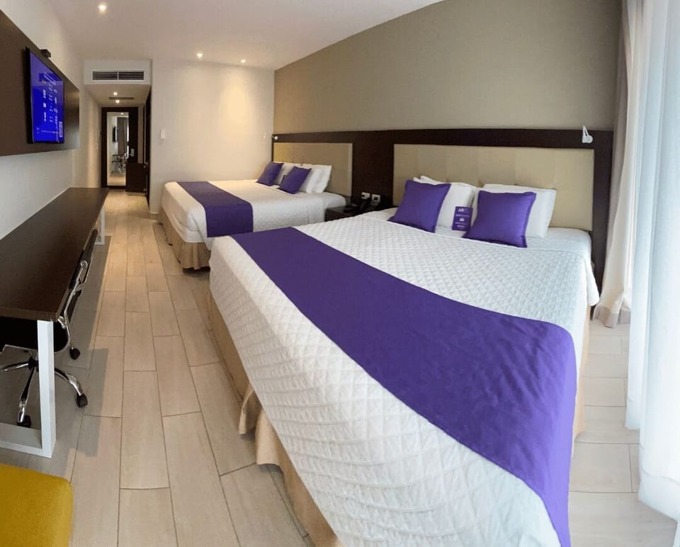 Minibar, soundproofing, free WiFi, bed sheets
