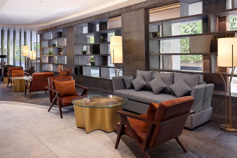 Lobby lounge