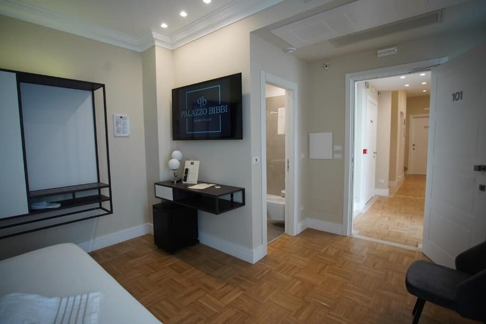 In-room safe, desk, blackout drapes, soundproofing