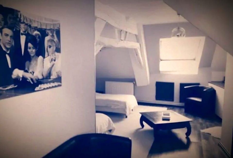 Double Room | Free WiFi, bed sheets