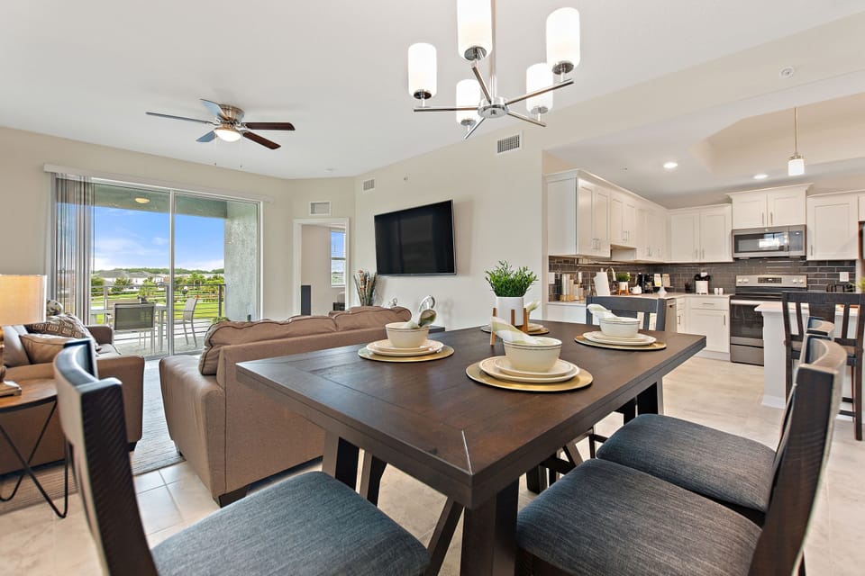 Condo, 3 Bedrooms | Dining