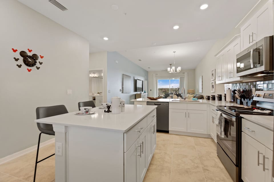 Condo, 2 Bedrooms | Private kitchen | Coffee/tea maker, fridge, oven, toaster