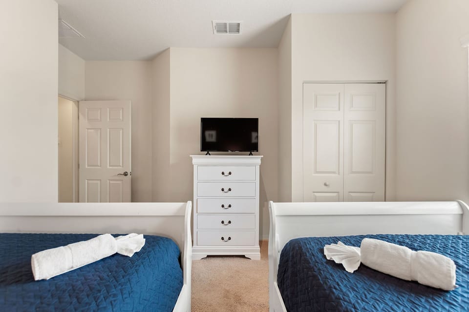 Condo, 3 Bedrooms | 3 bedrooms, iron/ironing board, WiFi (free)