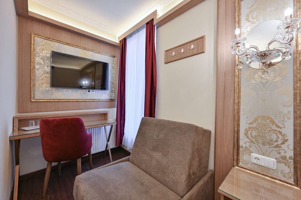 Basic Single Room | In-room safe, free WiFi, bed sheets