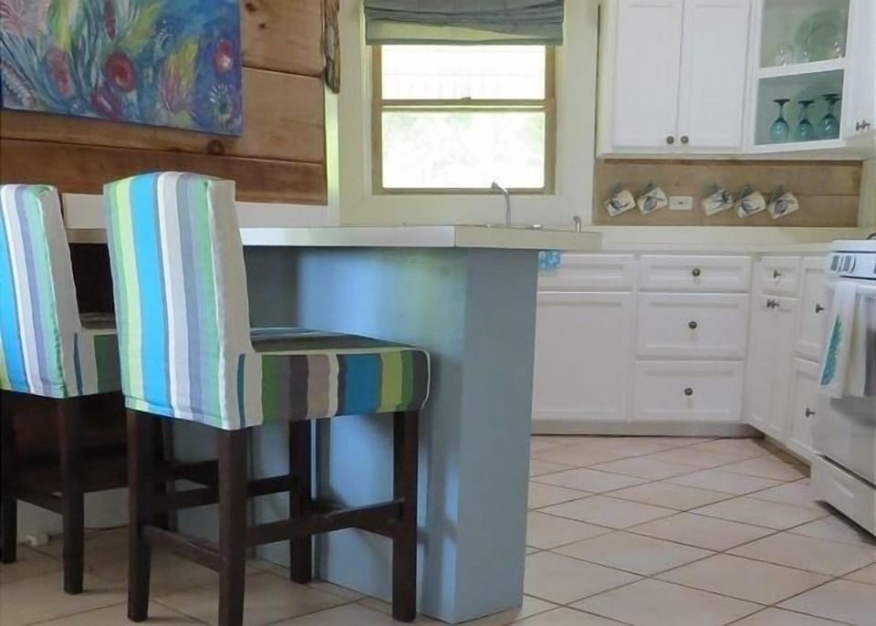 House, 3 Bedrooms | Private kitchen | Coffee/tea maker, fridge, oven, toaster