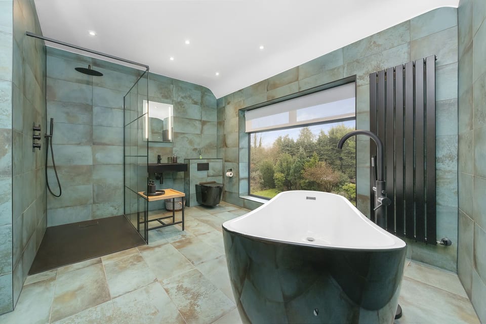 Family Room, 1 King Bed with Sofa bed, Ensuite, Garden View | Bathroom | Free toiletries, hair dryer, towels, soap
