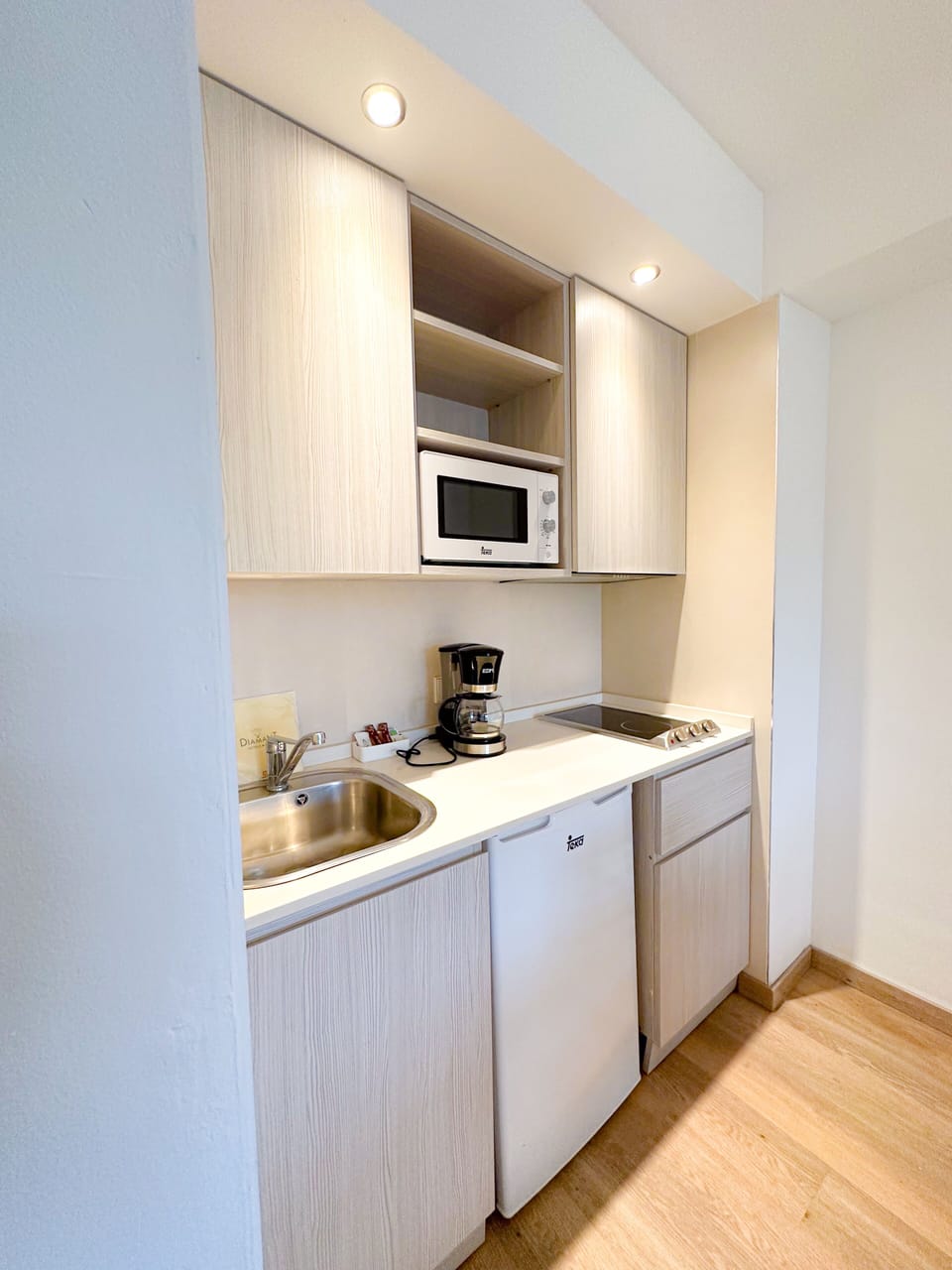 Minibar, desk, laptop workspace, blackout drapes