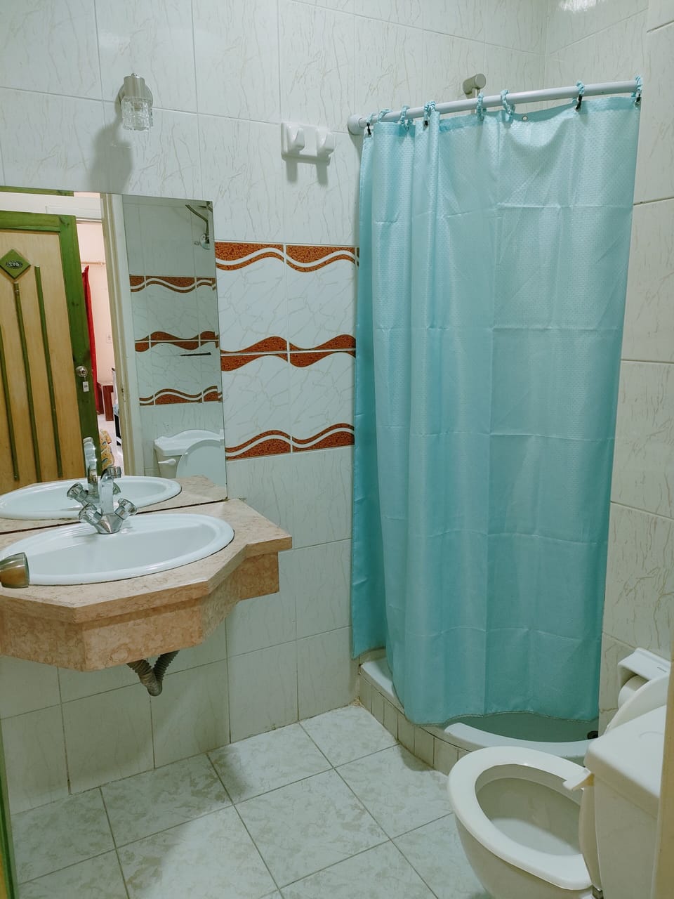 Luxury Single Room | Bathroom | Free toiletries