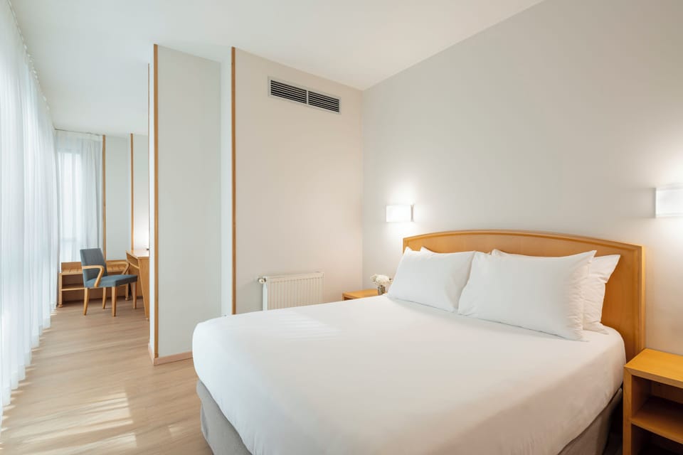 Minibar, desk, blackout drapes, free WiFi