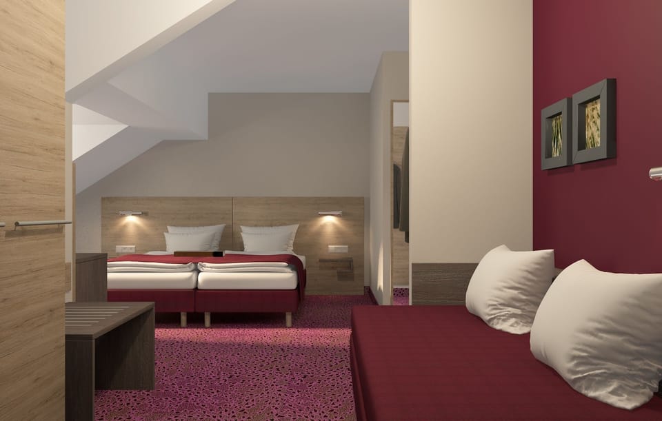 Comfort Double Room | Desk, laptop workspace, blackout drapes, free WiFi