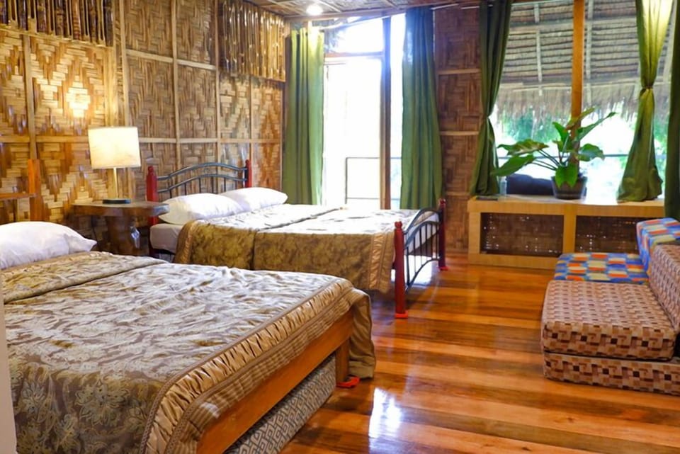 Family Cabin | Desk, bed sheets