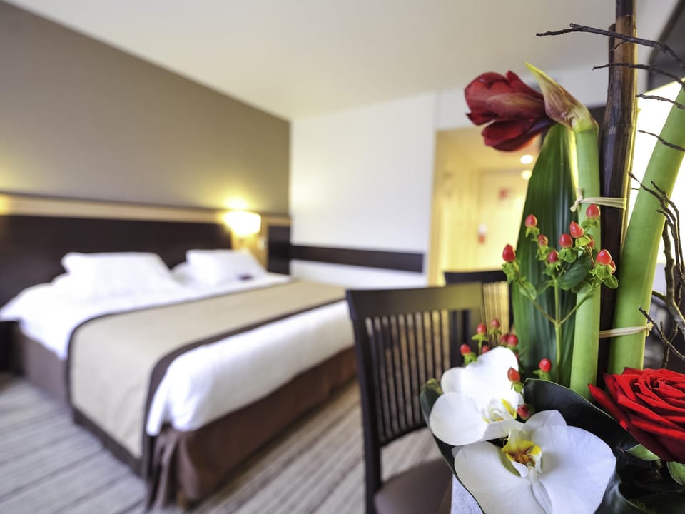 Standard Double Room, 1 Double Bed | In-room safe, desk, blackout drapes, soundproofing