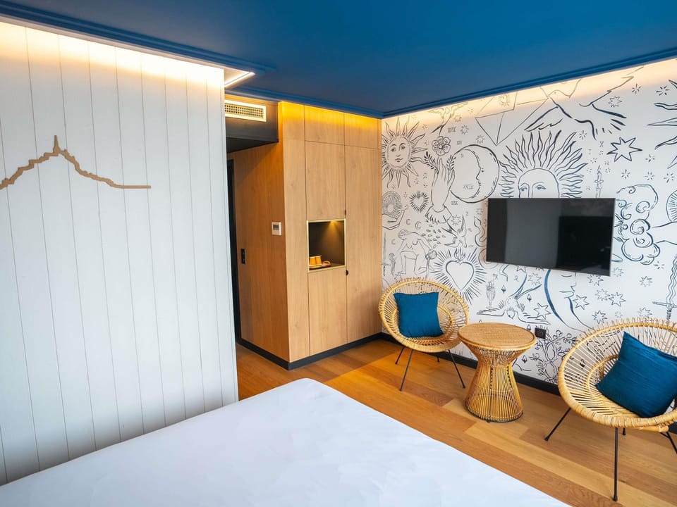 Standard Double Room, 1 Double Bed | Minibar, desk, blackout drapes, soundproofing