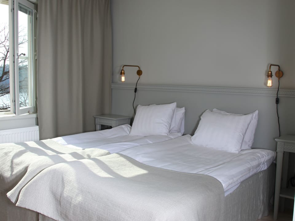 Desk, rollaway beds (surcharge), WiFi (free), bed sheets