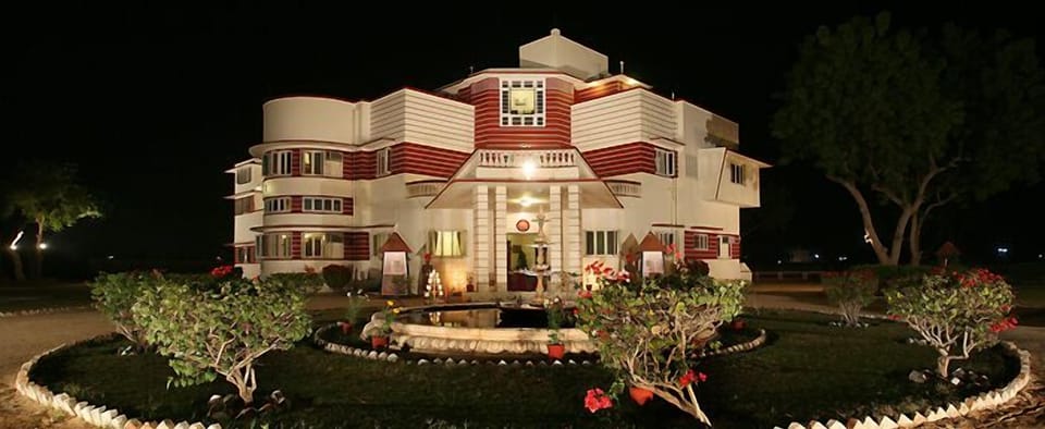 Front of property - evening/night