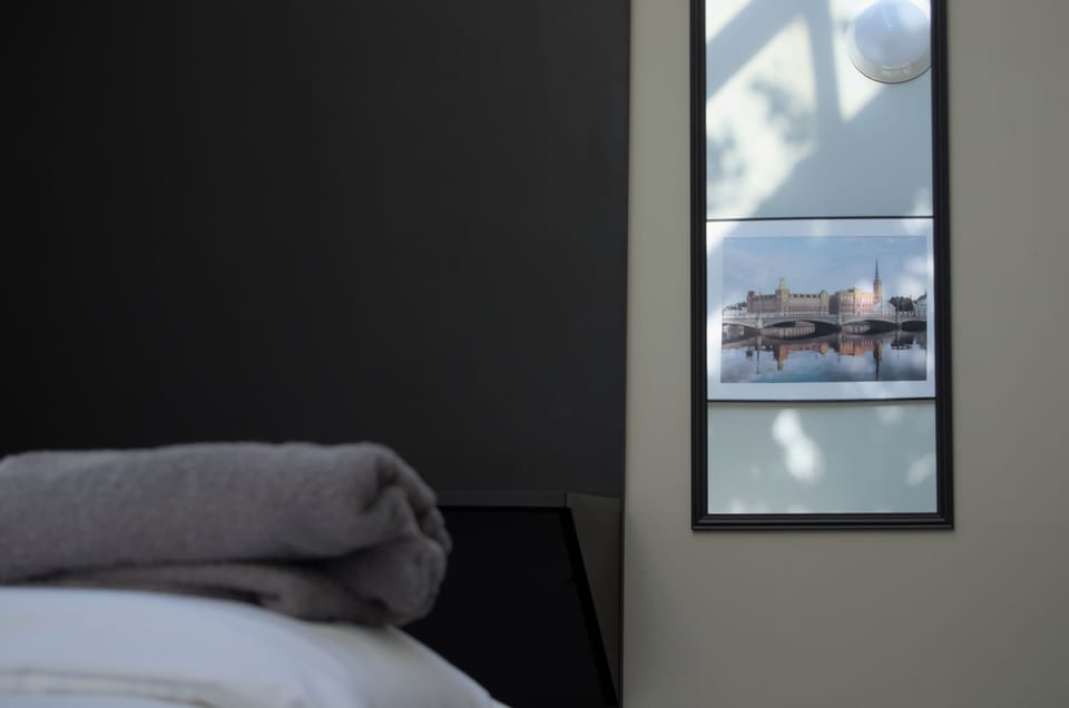 Big Double Room (with skywindow) | Iron/ironing board, free WiFi, bed sheets