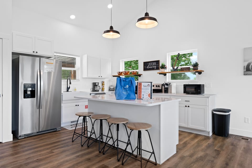 House, 5 Bedrooms | Private kitchen | Coffee/tea maker, fridge, oven, toaster
