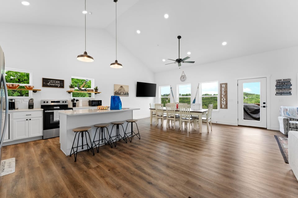 House, 5 Bedrooms | Private kitchen | Coffee/tea maker, fridge, oven, toaster