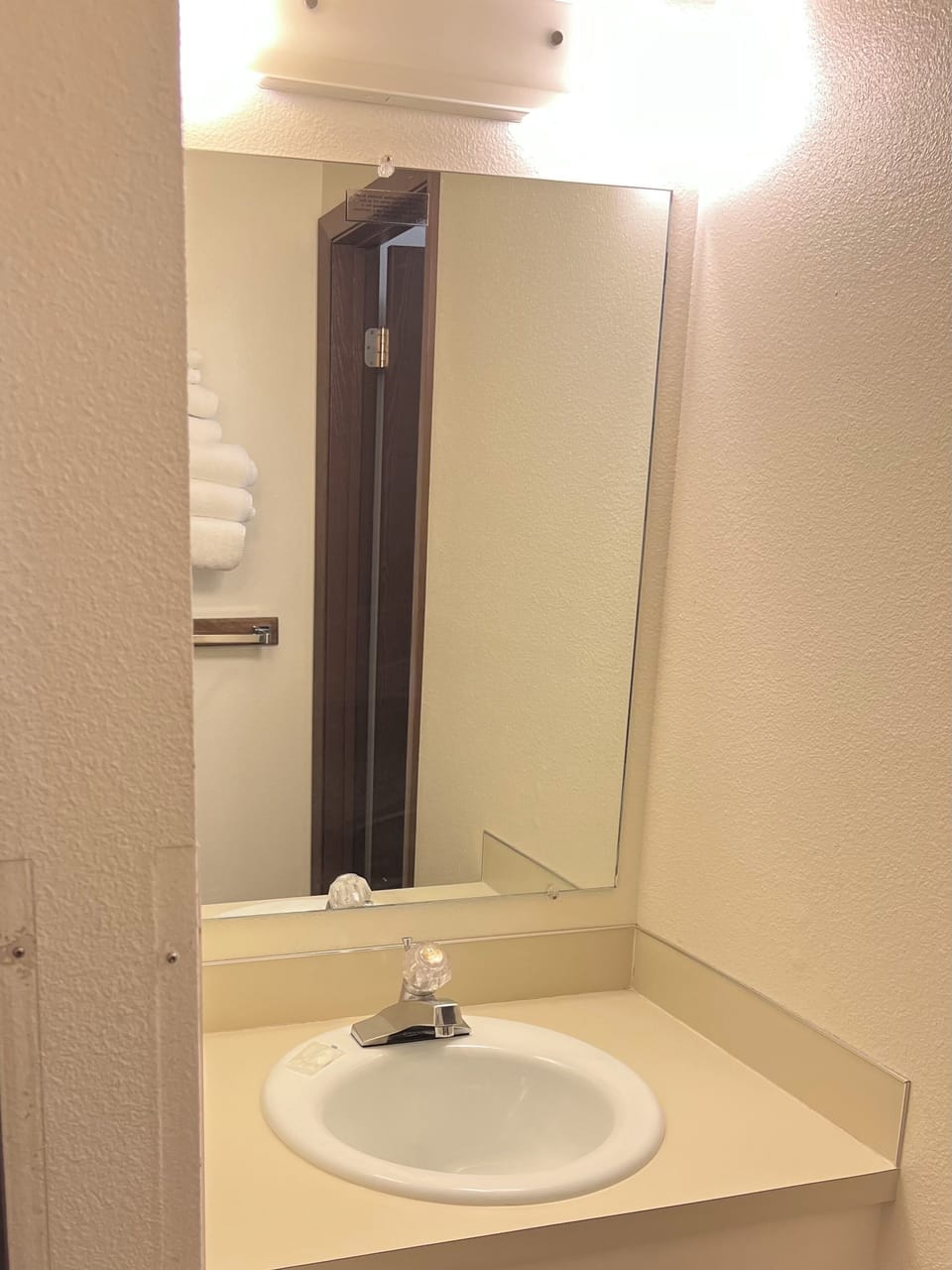 Bathroom sink