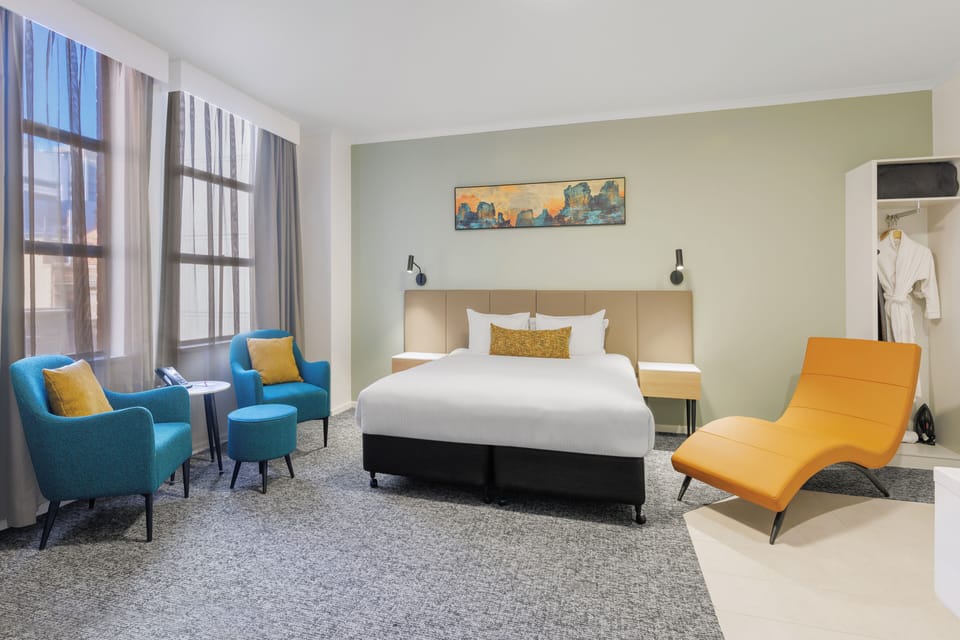 Executive Spa Room - Newly Refurbished | Minibar, in-room safe, desk, blackout drapes