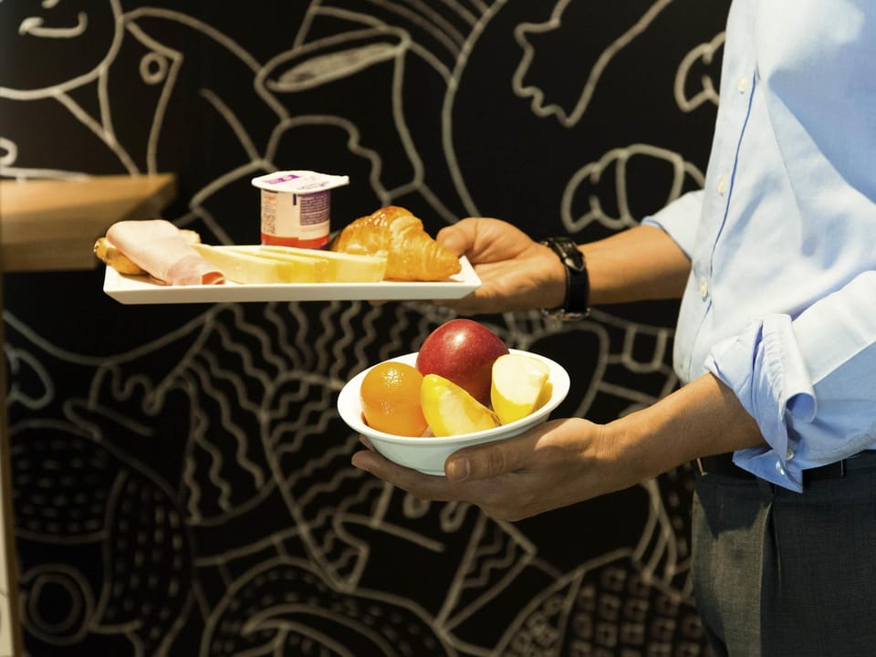 Daily continental breakfast for a fee