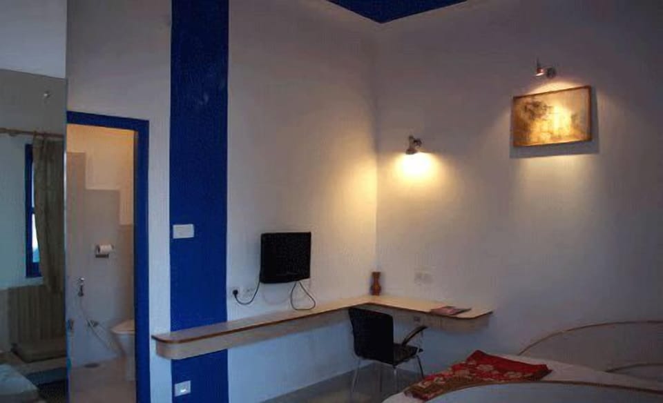 In-room safe, desk, laptop workspace, blackout drapes