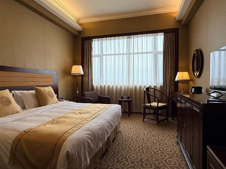 Minibar, in-room safe, desk, blackout drapes
