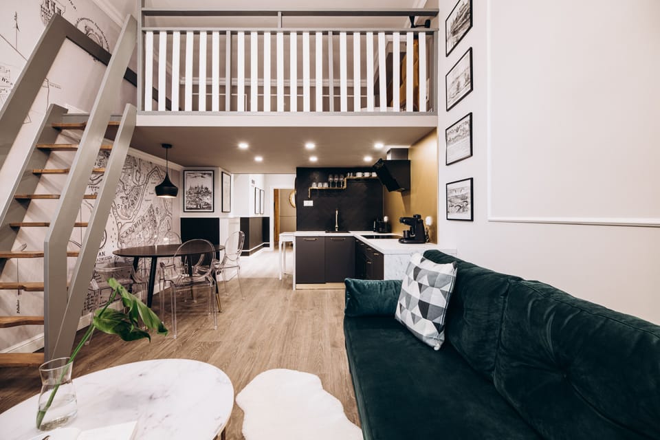 Apartment | Living room | 42-inch Smart TV with digital channels