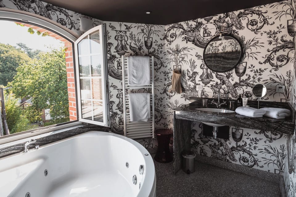 Comfort Double or Twin Room (Grand) | Premium bedding, in-room safe, desk, soundproofing